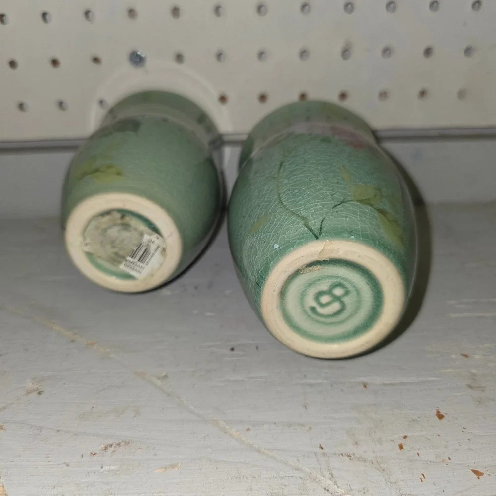Vintage Style Ceramic Hydrangea Soap Dispenser Toothbrush Holder Set Green 2pc